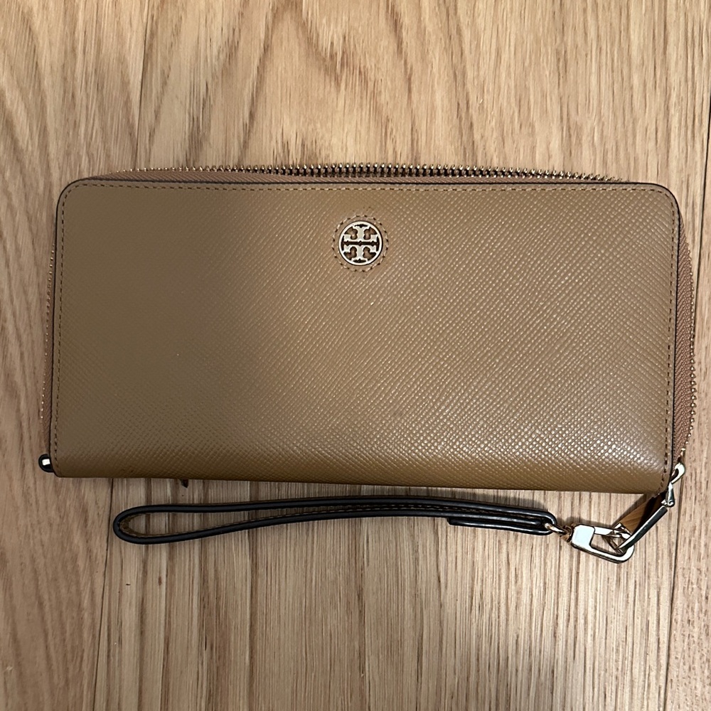 Tory Burch Robinson Leather Zip Wallet Wristlet
